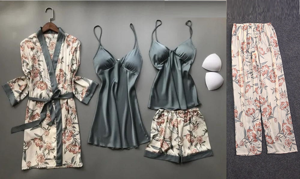 Pyjama-Set mit Blumenmuster und herausnehmbaren BH-Einlagen. Übergrößen erhältlich