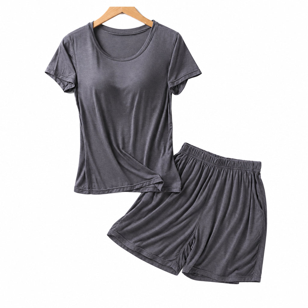 Pyjama-Set mit integriertem BH. Übergrößen erhältlich 